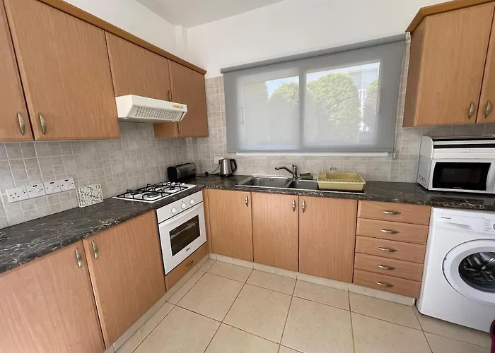 Scarlett, Ayia Thekla Willa Ajia Napa