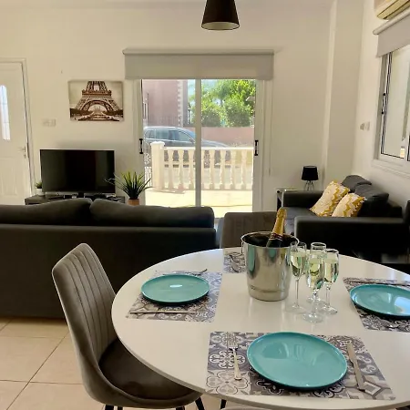 Scarlett, Ayia Thekla أيا نابا