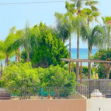 Scarlett, Ayia Thekla